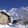 vue sur la façade ouest du gîte, 