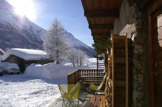 la terrasse , au soleil de janvier